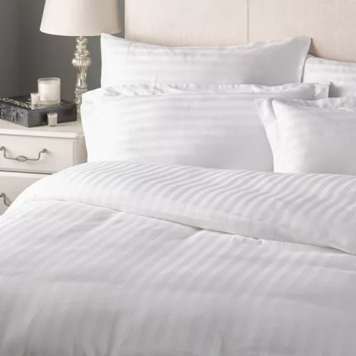 Double Size 5-Piece Damask Set with Large Pillowcases